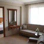 Rosy كوشاداسيه