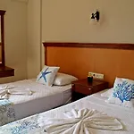 Rosy 3*