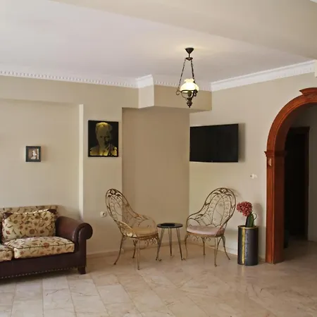 Rosy Aparthotel 3*