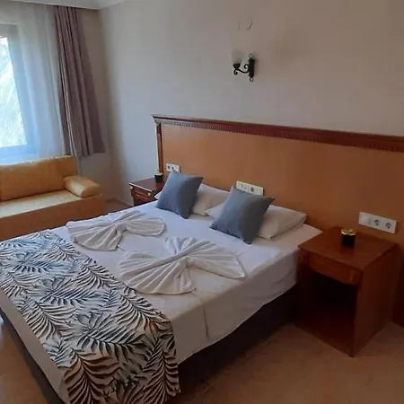 Rosy Apartahotel