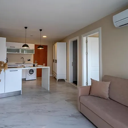 Rosy Aparthotel 3*