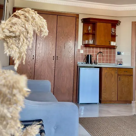 Rosy Aparthotel 3*