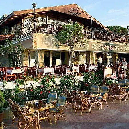 Rosy Apartahotel