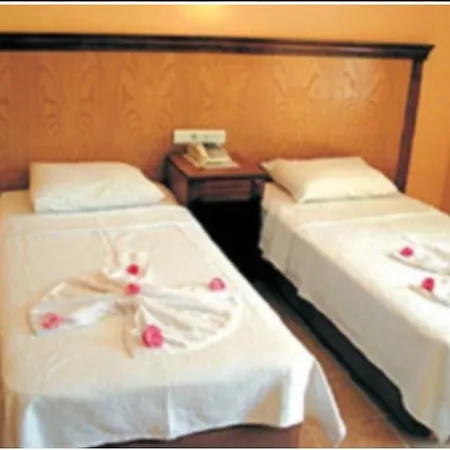 Rosy Apartahotel 3*