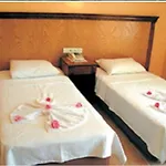 Rosy Aparthotel 3*