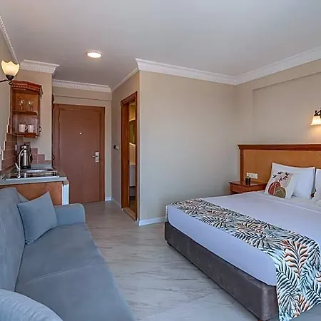 Rosy מלון דירות 3*